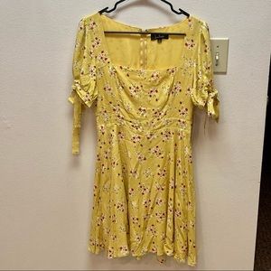 NWT Lulus Floral Square Neck Midi Dress